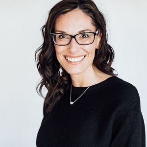 Meet your Posher, Elaine